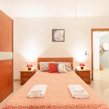 Bv1 - Spacious&bright - Prime Location *