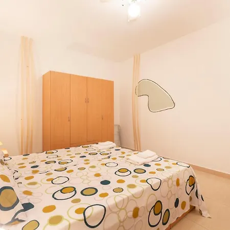 Bv1 - Spacious And Bright - Prime Location Lägenhet St. Julian's